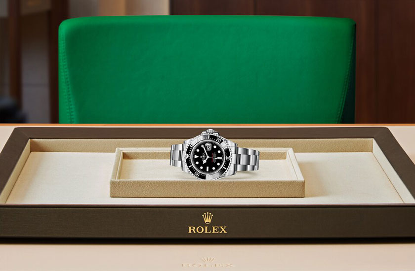 Presentación watchdesk reloj Rolex Sea-Dweller de acero Oystersteel y esfera negra en Joyería Grau